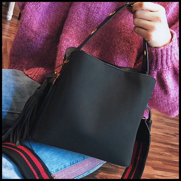 NEW LISBON Tote Crossbody - Picture 7 of 8